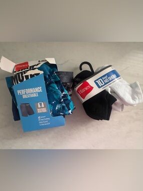 Boys Hanes Underwear & Sock Bundle {YOUTH SMALL}